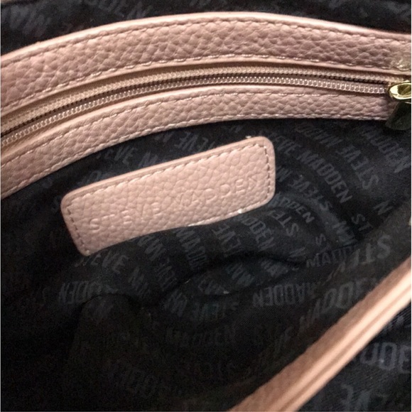 NWOT Steve Madden Crossbody Purse. - Picture 5 of 16